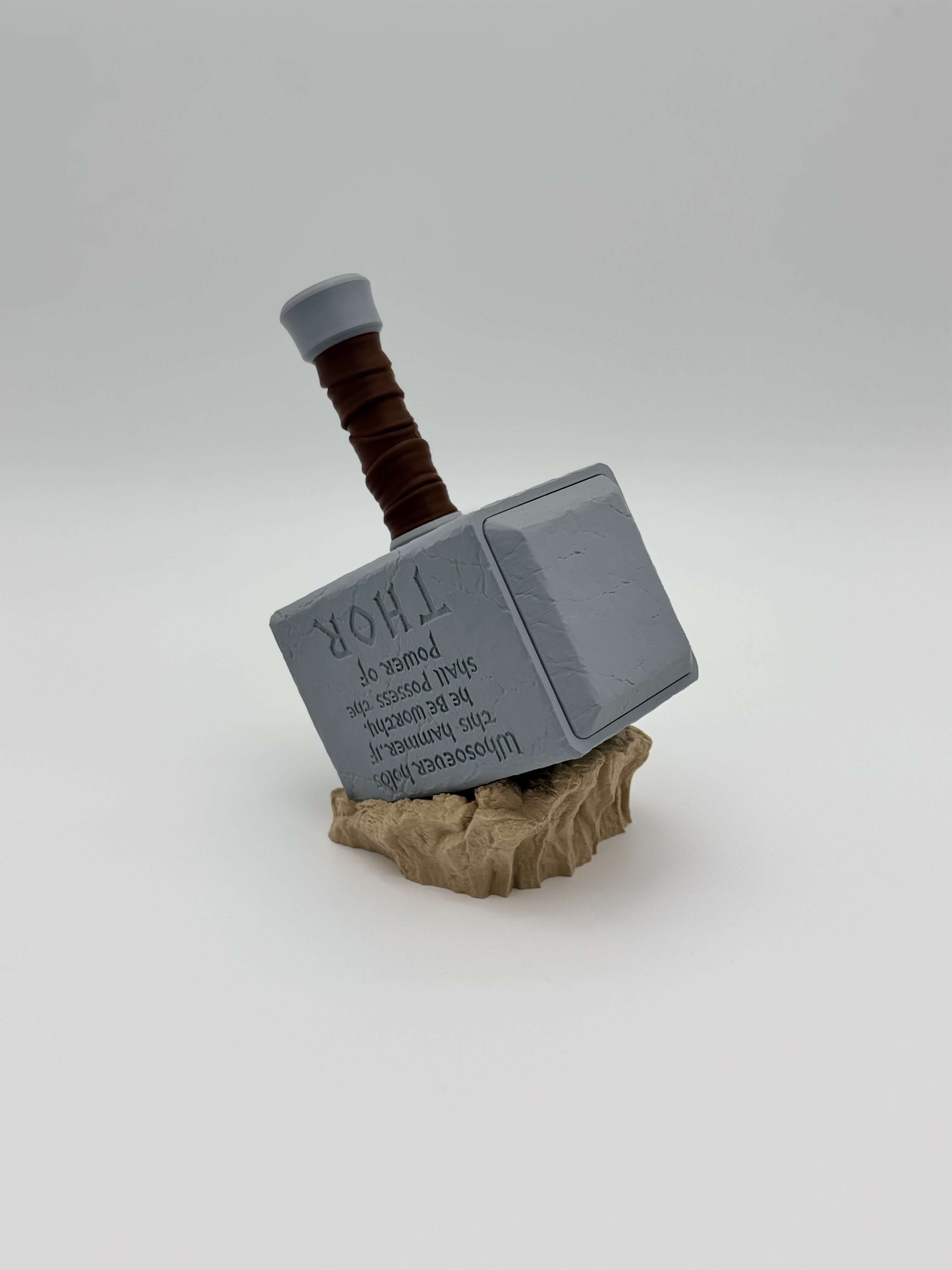 Thor's Hammer MTG Commander Deck Box | Marvel TCG Magic The Gathering Card Holder