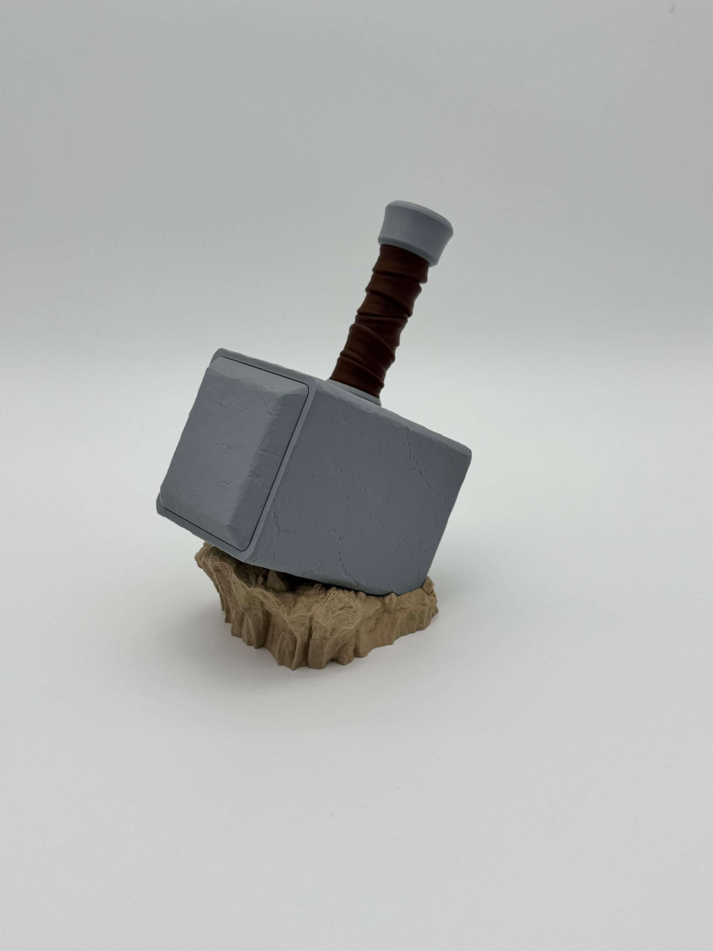 Thor's Hammer MTG Commander Deck Box | Marvel TCG Magic The Gathering Card Holder