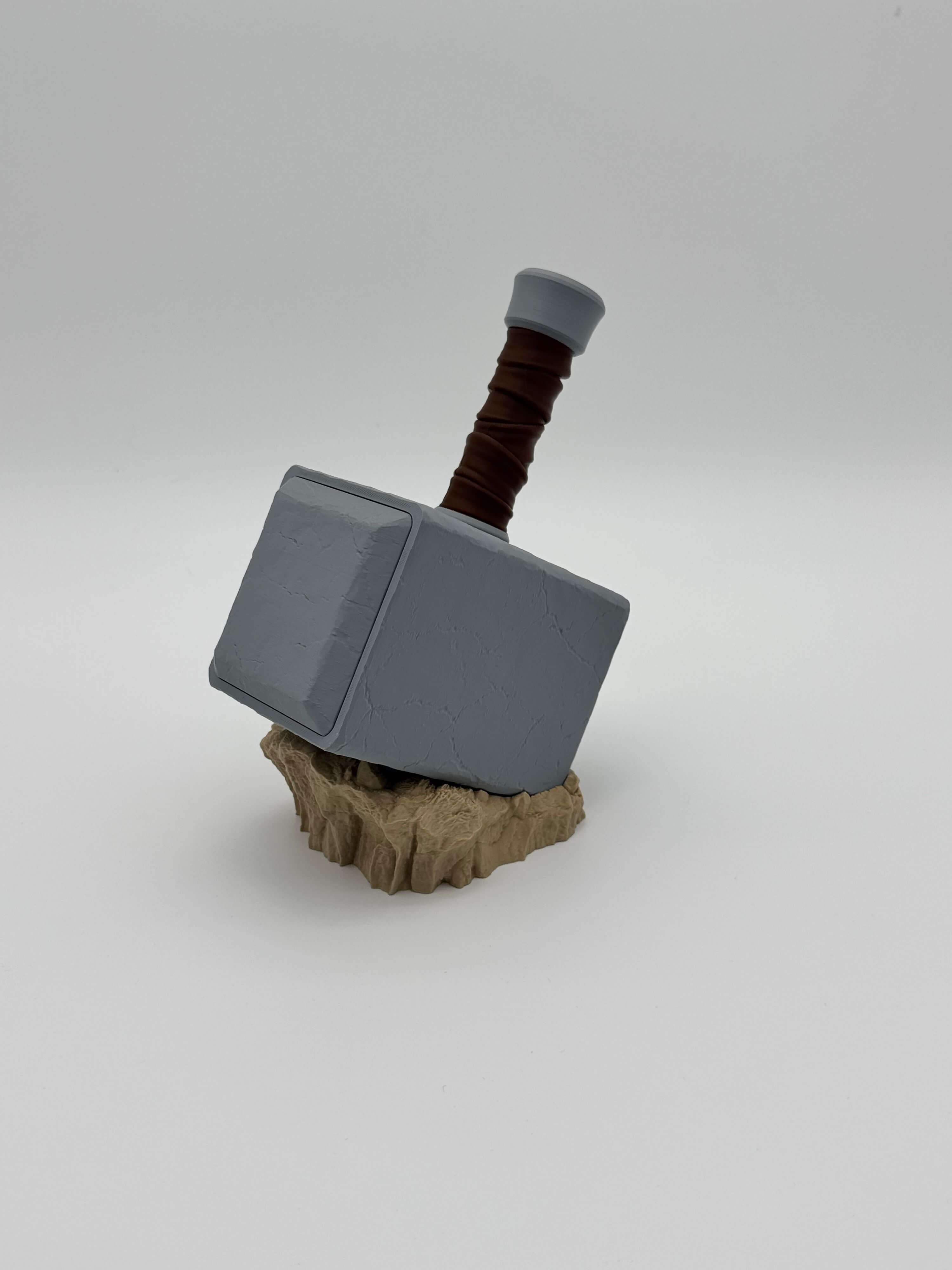 Thor's Hammer MTG Commander Deck Box | Marvel TCG Magic The Gathering Card Holder