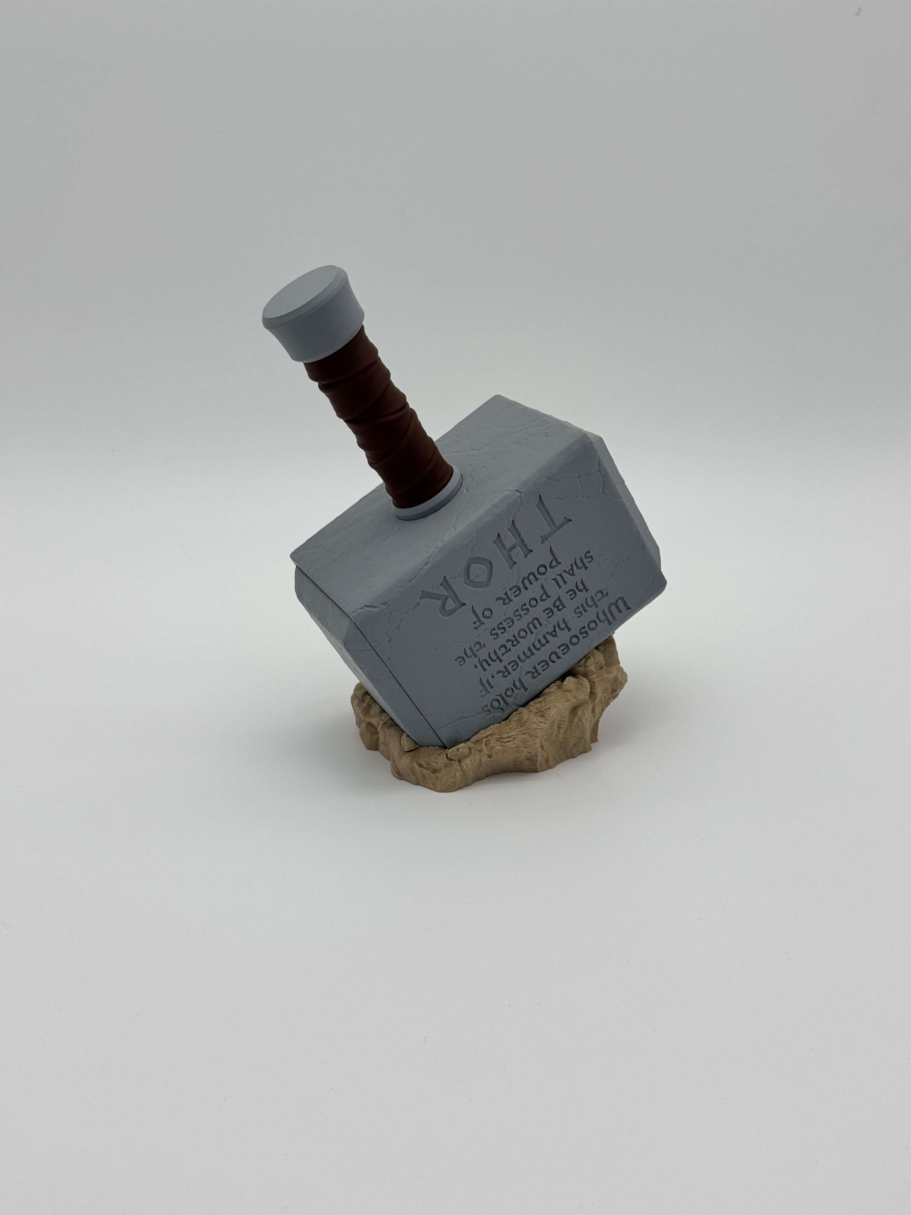 Thor's Hammer MTG Commander Deck Box | Marvel TCG Magic The Gathering Card Holder