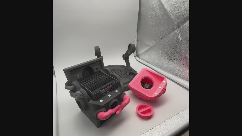 Alien Brain Overlord MTG Commander Deck Box | Krang Inspired Magic The Gathering Card Holder